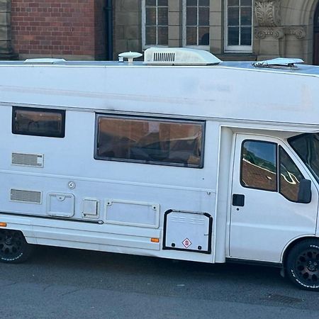 Cool Wheels On The Waterfront Hotell Liverpool Exteriör bild
